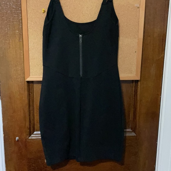 Black mini dress - Picture 4 of 5